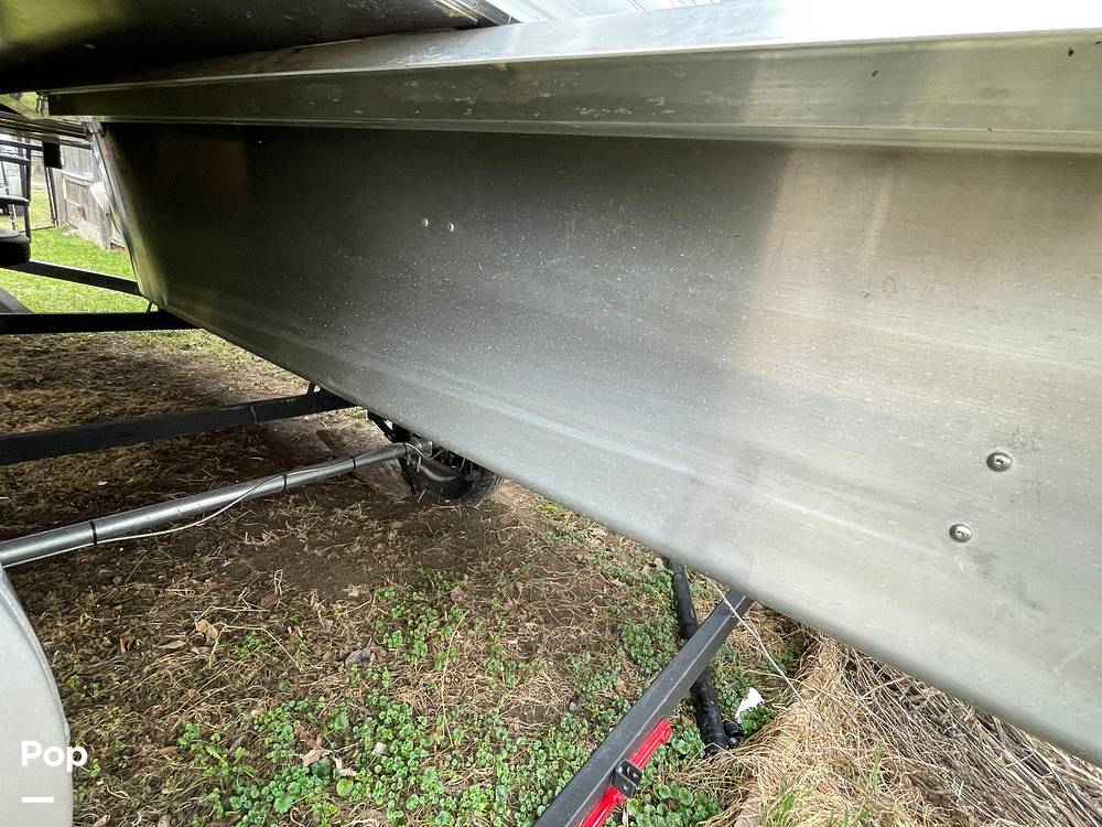Slide: The Image of Sun Tracker Bass Buggy 18 DXL 2024 - 15321654