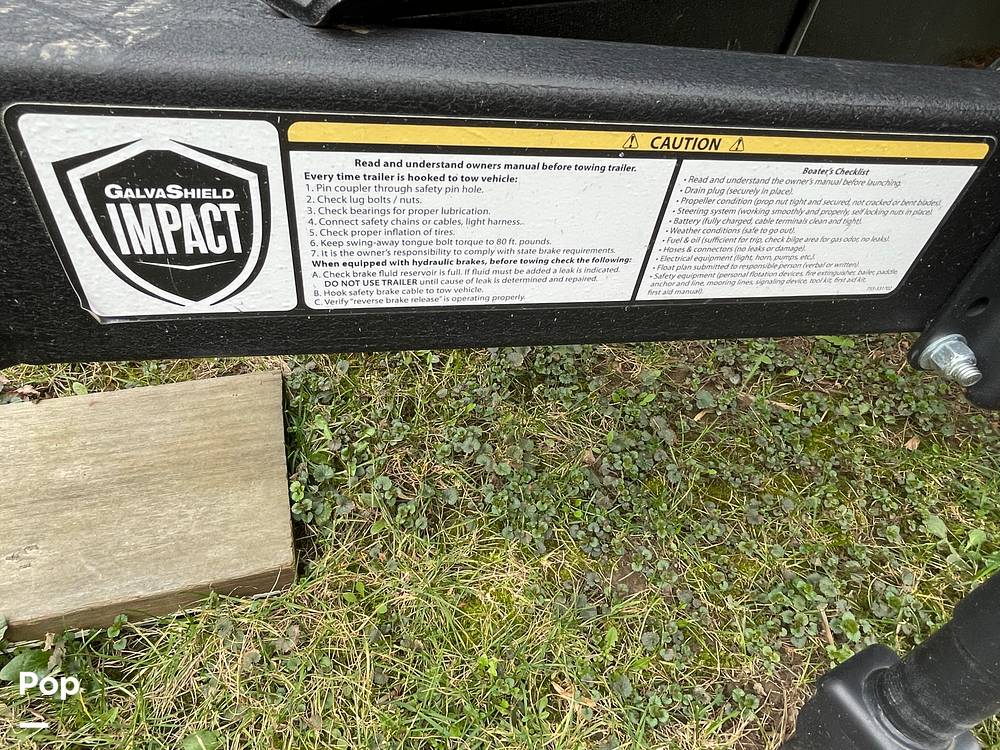 Slide: The Image of Sun Tracker Bass Buggy 18 DXL 2024 - 15321668