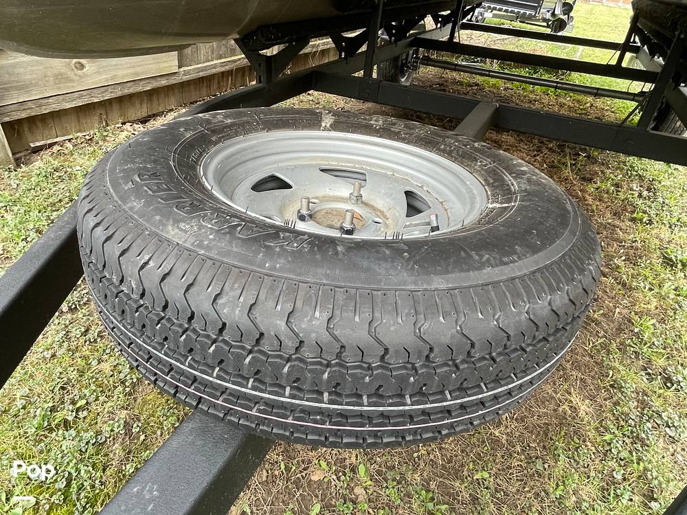 Slide: The Image of Sun Tracker Bass Buggy 18 DXL 2024 - 15321671