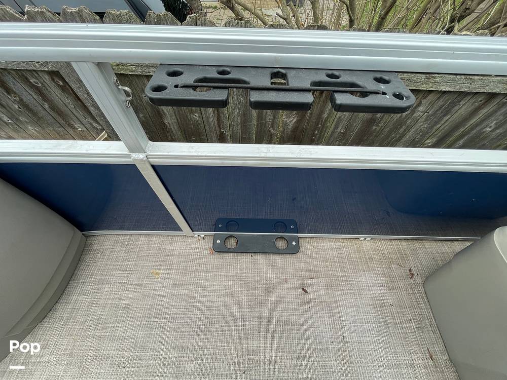 Slide: The Image of Sun Tracker Bass Buggy 18 DXL 2024 - 15321589