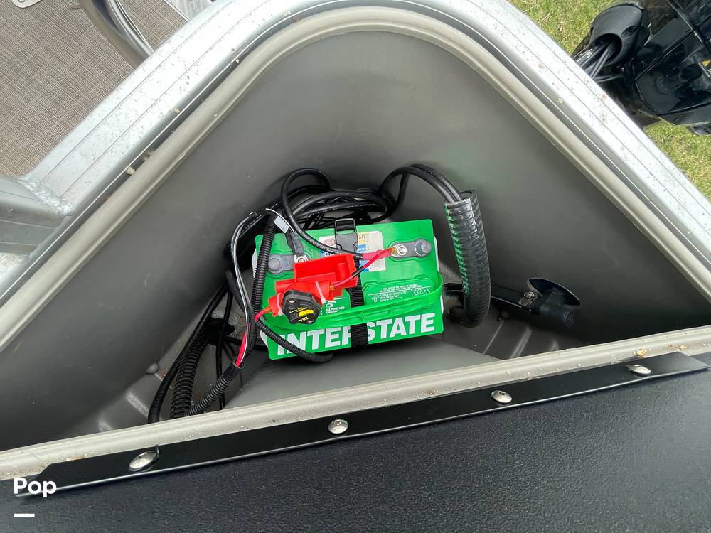 Slide: The Image of Sun Tracker Bass Buggy 18 DXL 2024 - 15321624