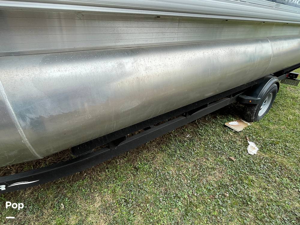 Slide: The Image of Sun Tracker Bass Buggy 18 DXL 2024 - 15321648