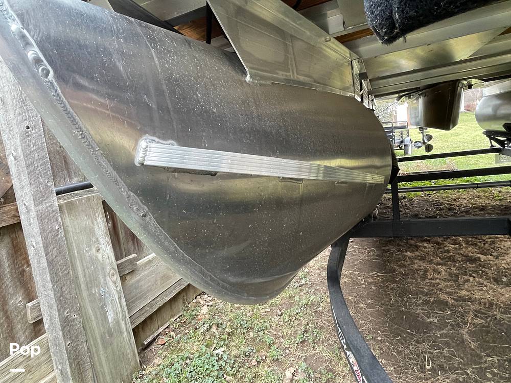 Slide: The Image of Sun Tracker Bass Buggy 18 DXL 2024 - 15321657