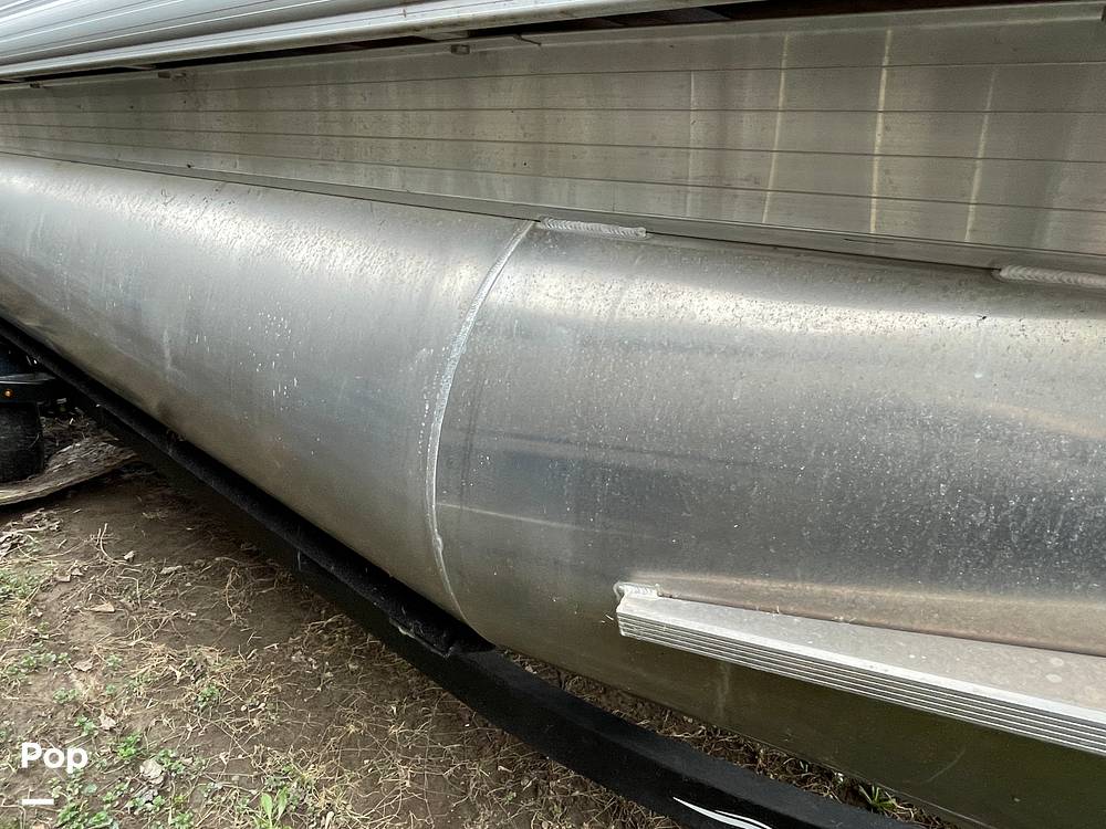 Slide: The Image of Sun Tracker Bass Buggy 18 DXL 2024 - 15321659