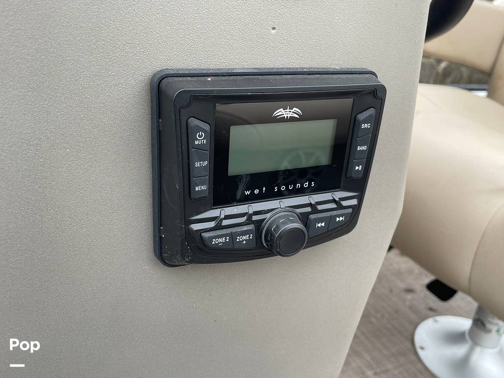 Slide: The Image of Sun Tracker Bass Buggy 18 DXL 2024 - 15321595