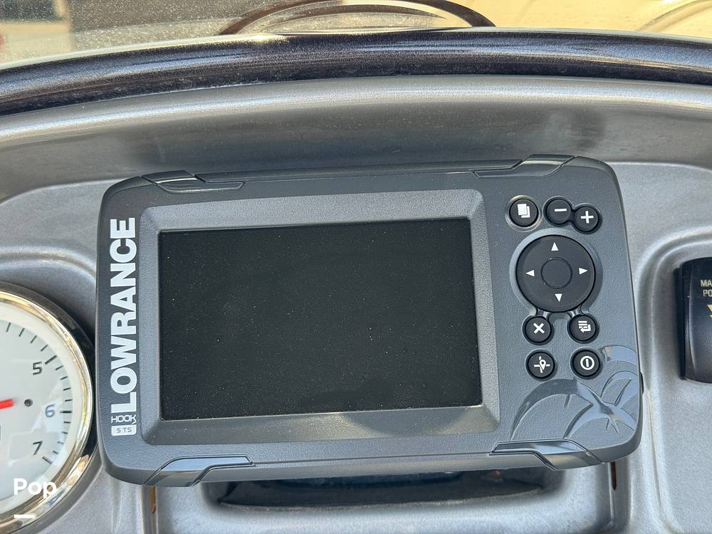 Slide: The Image of Sun Tracker Fishin' Barge 20 DLX 2022 - 15588039