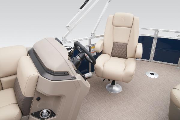 Slide: The Image of Sun Tracker Fishin' Barge 20 DLX 2025 - 23