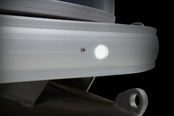 Slide: The Image of Sun Tracker Fishin' Barge 20 DLX 2025 - 37