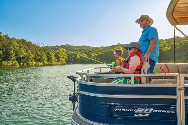 Slide: The Image of Sun Tracker Fishin' Barge 20 DLX 2025 - 47