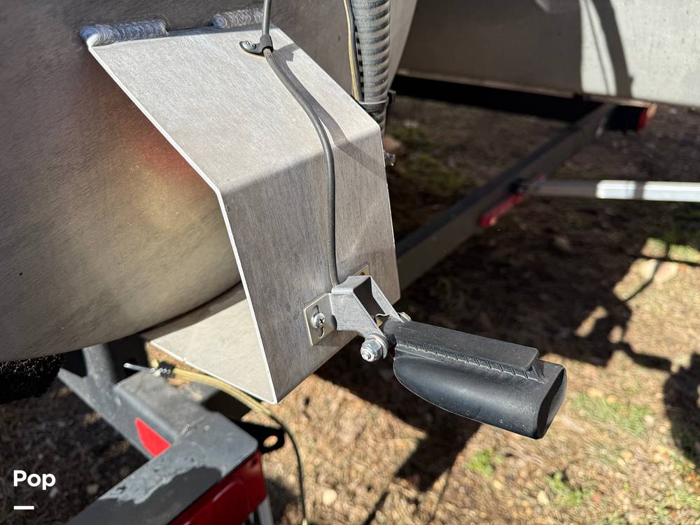 Slide: The Image of Sun Tracker Fishin' Barge 22 DLX 2022 - 74