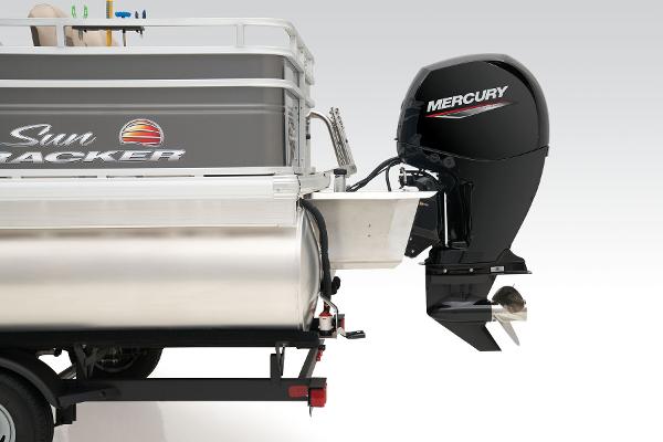 Slide: The Image of Sun Tracker Fishin' Barge 22 DLX 2024 - 64