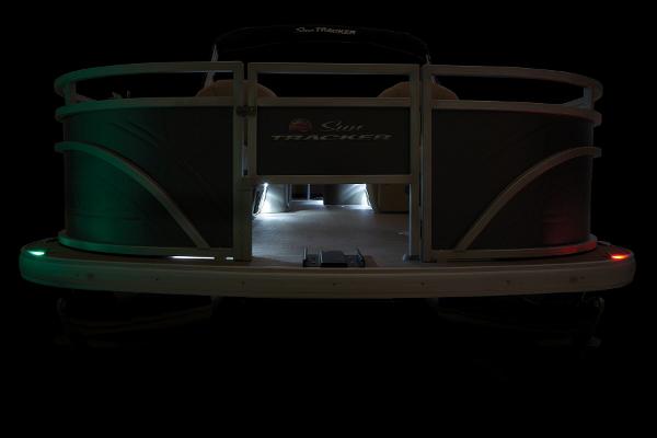 Slide: The Image of Sun Tracker Fishin' Barge 22 DLX 2024 - 69