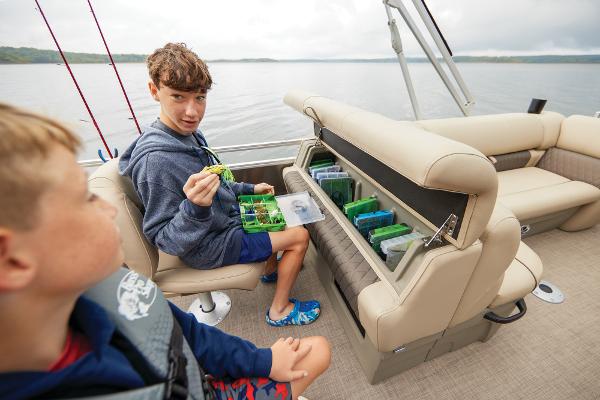 Slide: The Image of Sun Tracker Fishin' Barge 22 DLX 2024 - 73