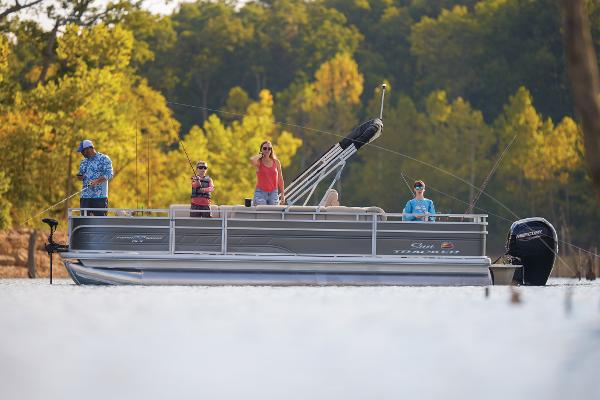 Slide: The Image of Sun Tracker Fishin' Barge 22 DLX 2024 - 75