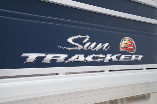 Slide: The Image of Sun Tracker Fishin' Barge 22 XP3 2024 - 22