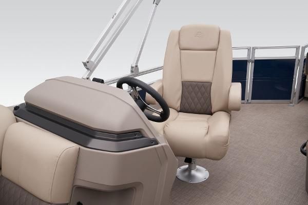 Slide: The Image of Sun Tracker Fishin' Barge 22 XP3 2024 - 35