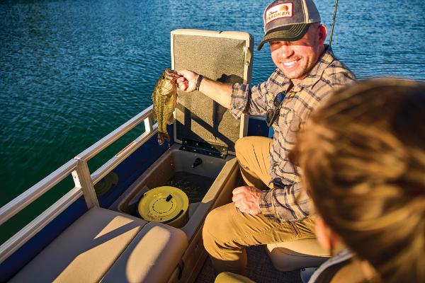 Slide: The Image of Sun Tracker Fishin' Barge 22 XP3 2024 - 74