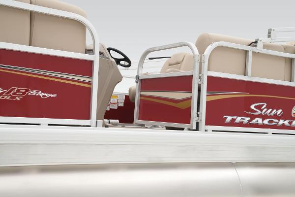 Slide: The Image of Sun Tracker Party Barge 18 DLX 2025 - 26