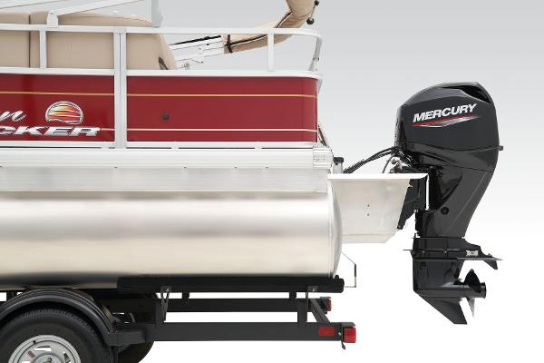 Slide: The Image of Sun Tracker Party Barge 18 DLX 2025 - 40