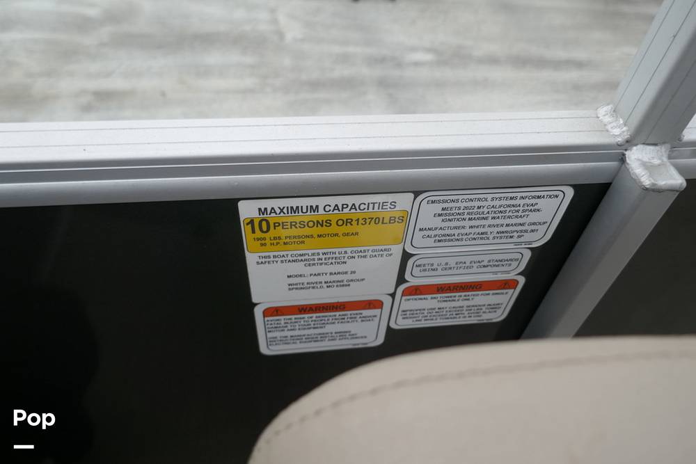 Slide: The Image of Sun Tracker PARTY BARGE 20 DLX 2022 - 15372237