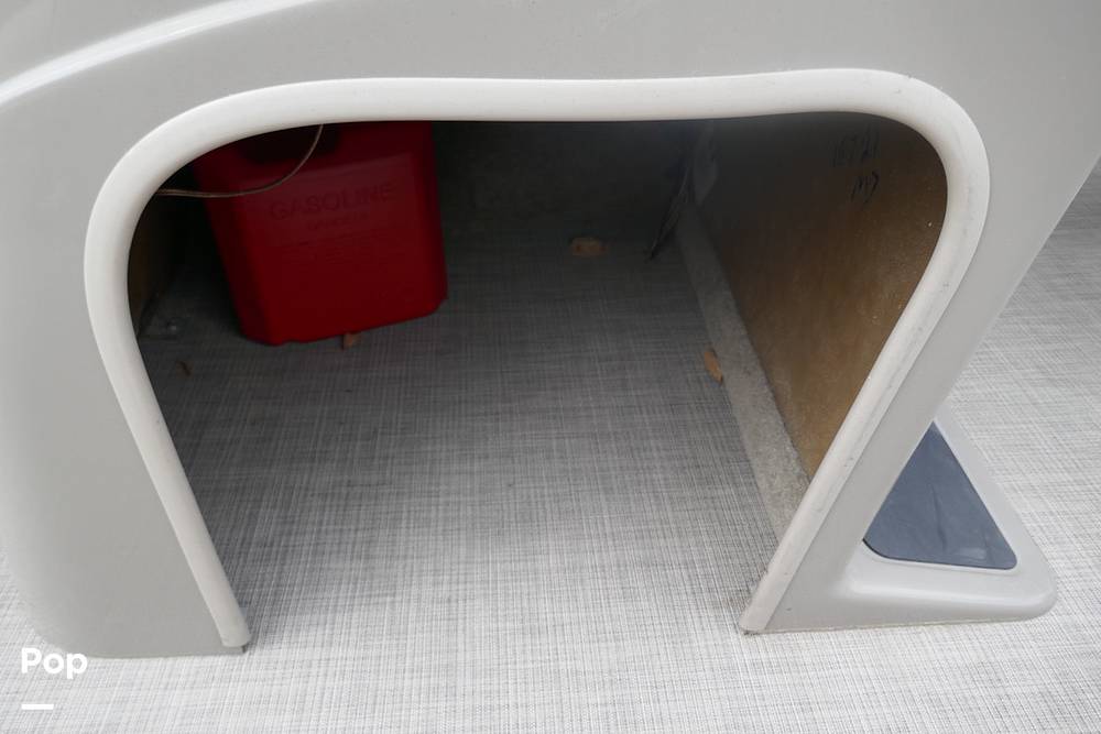 Slide: The Image of Sun Tracker PARTY BARGE 20 DLX 2022 - 15372249