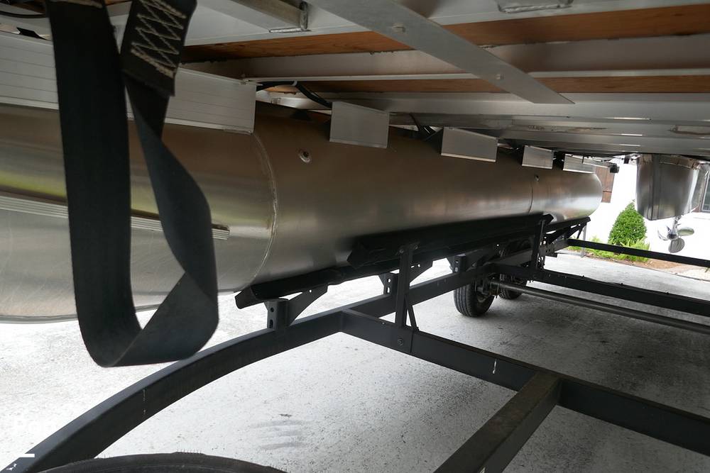 Slide: The Image of Sun Tracker PARTY BARGE 20 DLX 2022 - 15372272