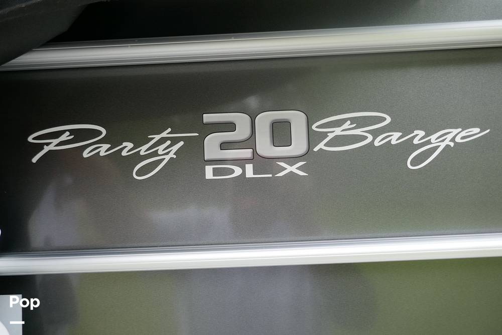 Slide: The Image of Sun Tracker PARTY BARGE 20 DLX 2022 - 15372274