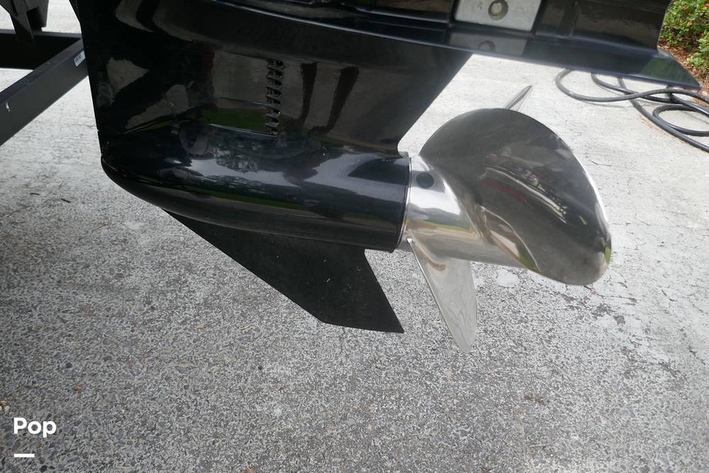 Slide: The Image of Sun Tracker PARTY BARGE 20 DLX 2022 - 15372292