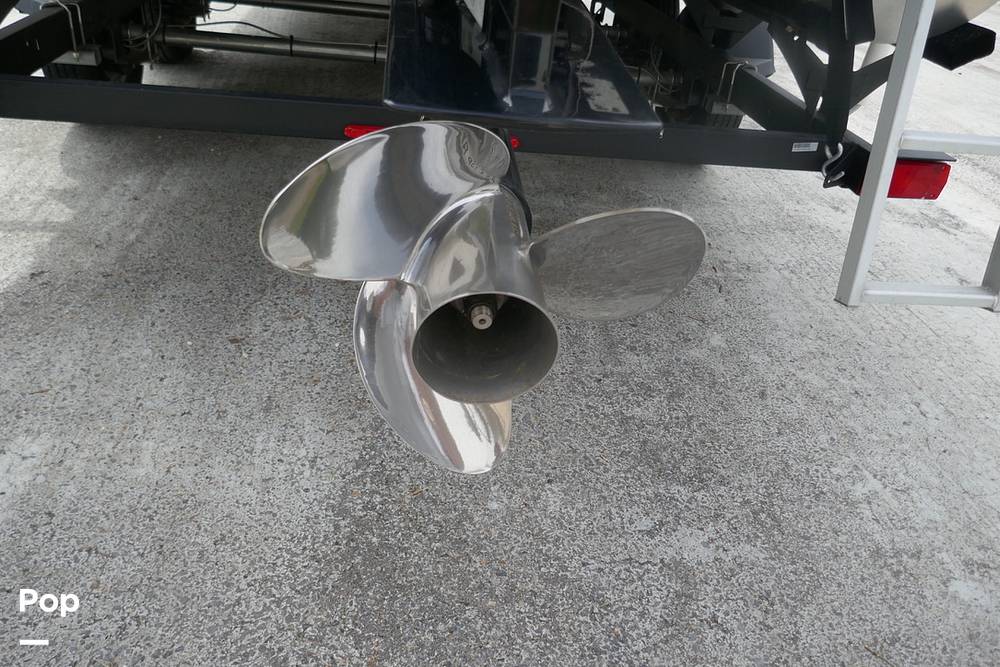 Slide: The Image of Sun Tracker PARTY BARGE 20 DLX 2022 - 15372293