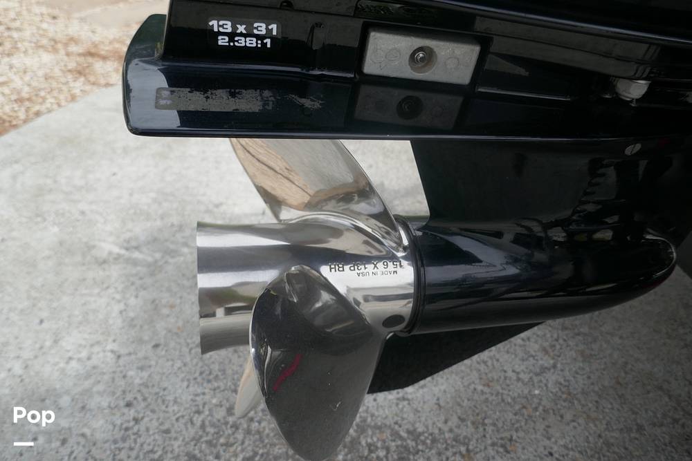 Slide: The Image of Sun Tracker PARTY BARGE 20 DLX 2022 - 15372294