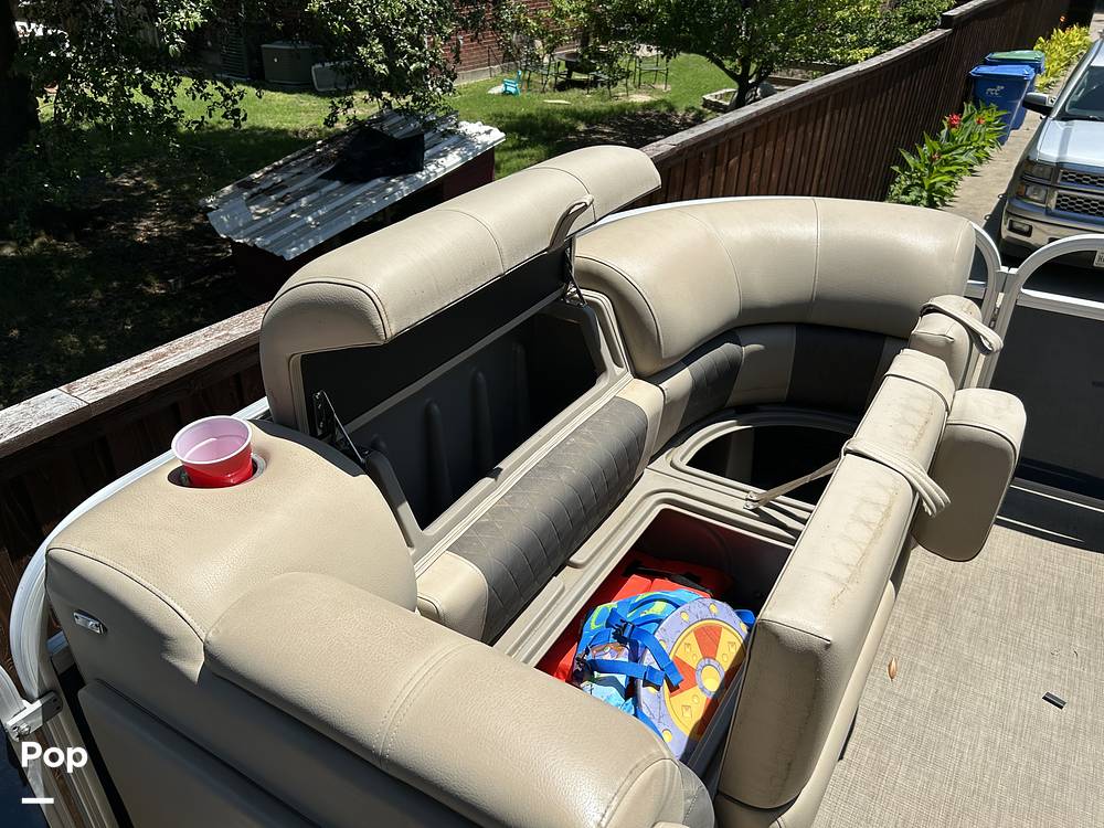 Slide: The Image of Sun Tracker Party Barge 20 DLX 2022 - 20