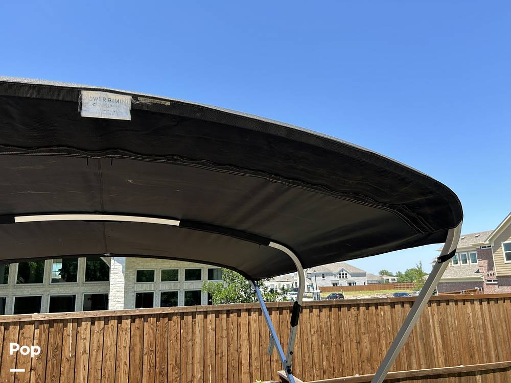 Slide: The Image of Sun Tracker Party Barge 20 DLX 2022 - 22