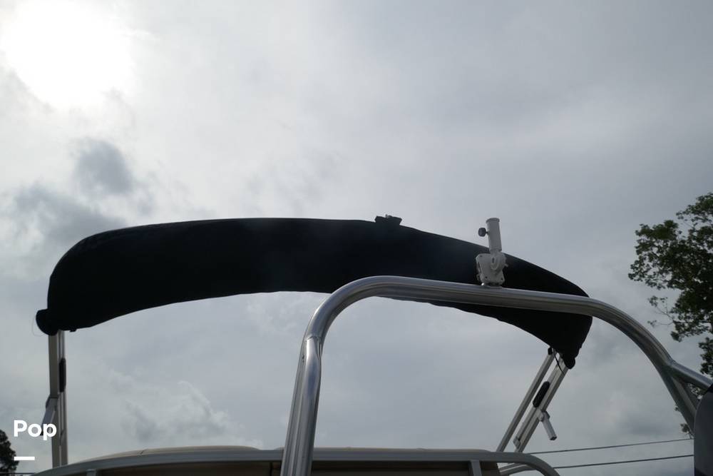 Slide: The Image of Sun Tracker PARTY BARGE 20 DLX 2022 - 15372296