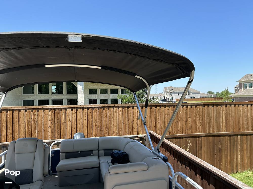 Slide: The Image of Sun Tracker Party Barge 20 DLX 2022 - 70