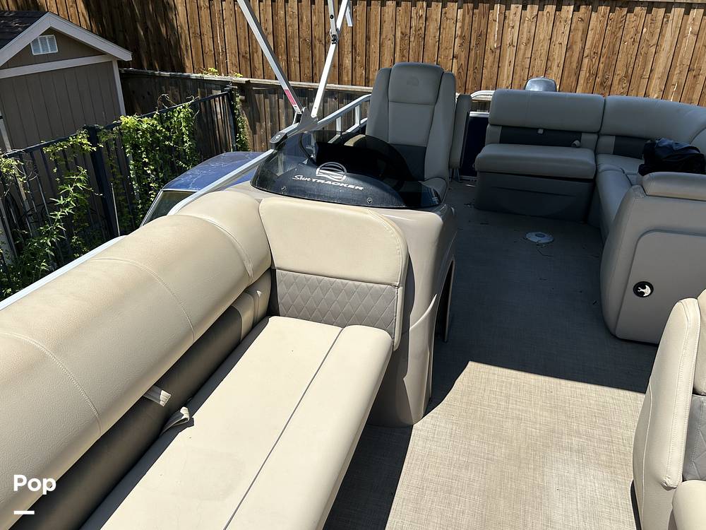 Slide: The Image of Sun Tracker Party Barge 20 DLX 2022 - 71
