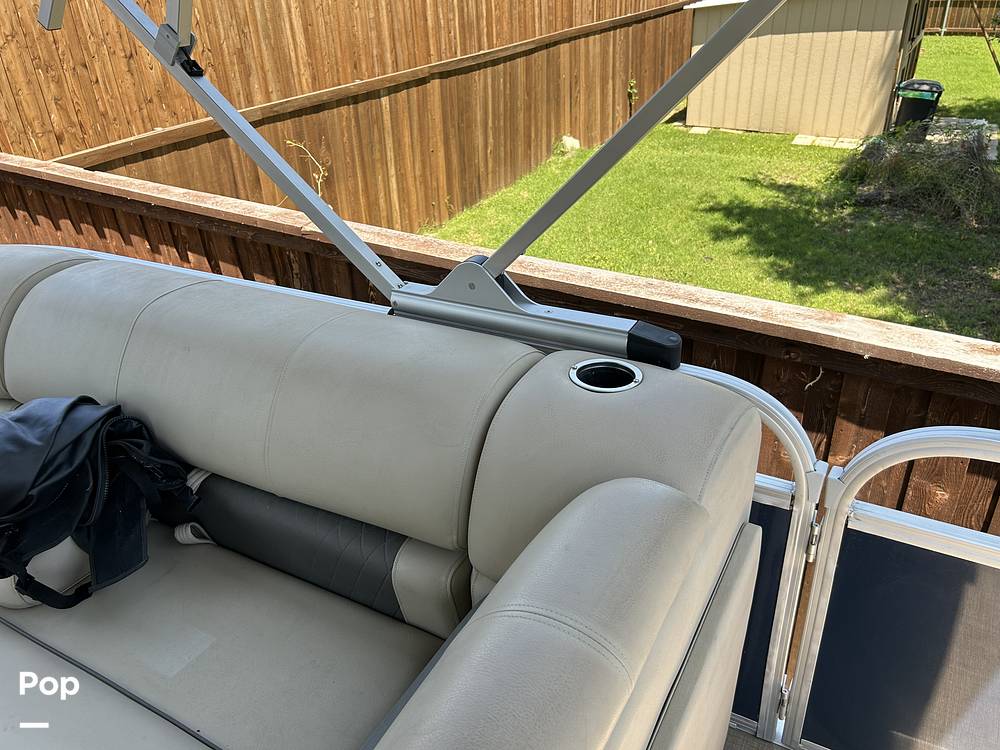 Slide: The Image of Sun Tracker Party Barge 20 DLX 2022 - 80