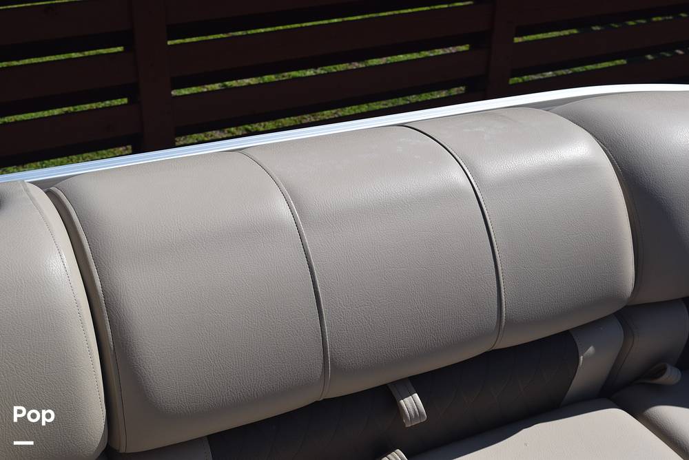 Slide: The Image of Sun Tracker Party Barge 20 DLX 2023 - 15587450