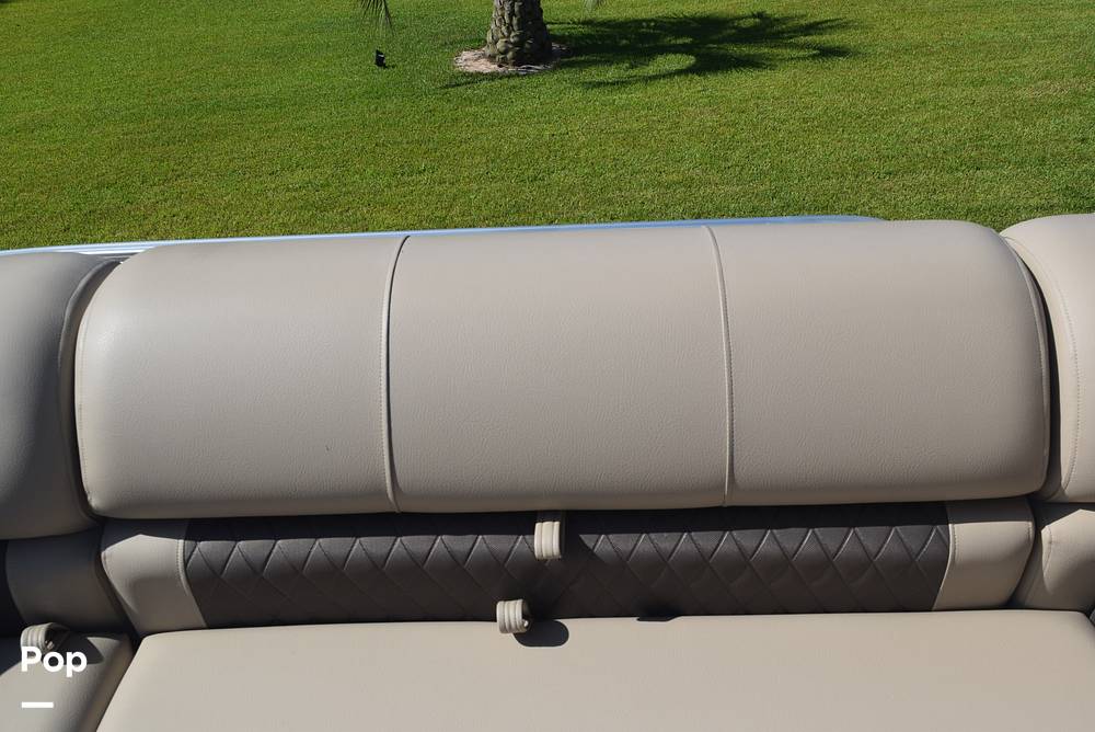 Slide: The Image of Sun Tracker Party Barge 20 DLX 2023 - 15587452