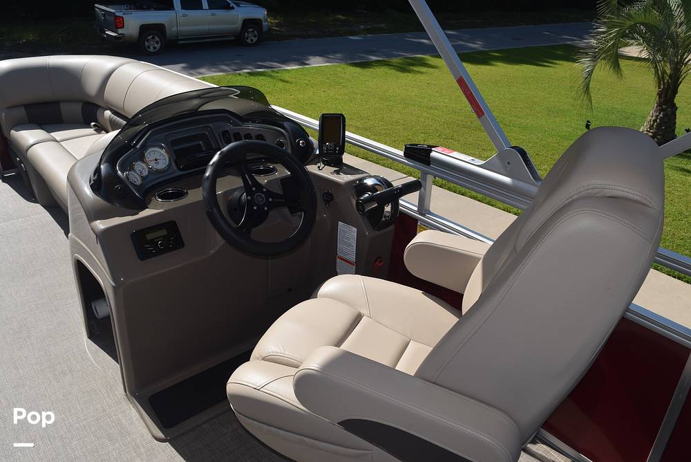 Slide: The Image of Sun Tracker Party Barge 20 DLX 2023 - 15587454