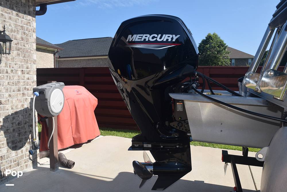 Slide: The Image of Sun Tracker Party Barge 20 DLX 2023 - 15587391
