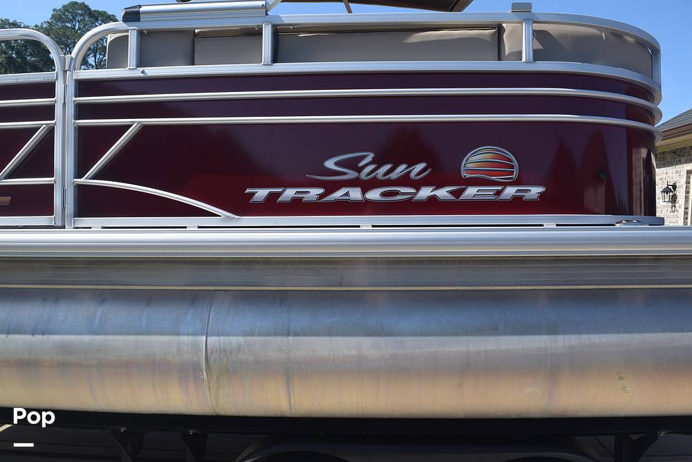 Slide: The Image of Sun Tracker Party Barge 20 DLX 2023 - 15587398