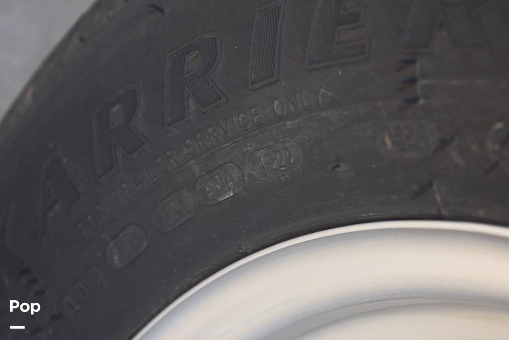 Slide: The Image of Tire Date Code: 1222 - 15587407
