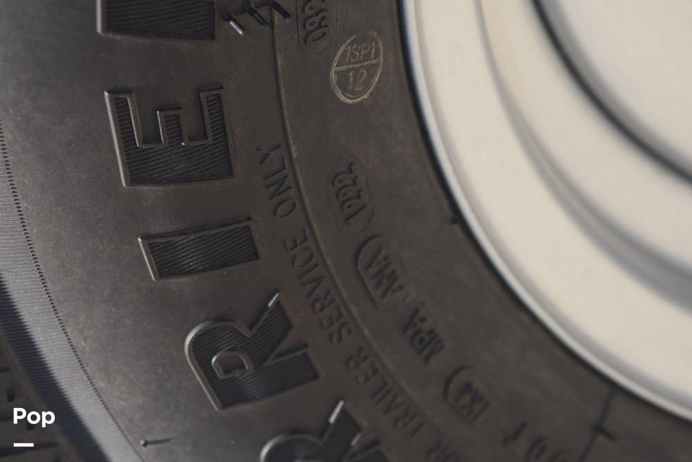 Slide: The Image of Tire Date Code: 1222 - 15587414