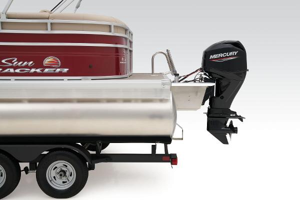 Slide: The Image of Sun Tracker Party Barge 20 DLX 2024 - 50
