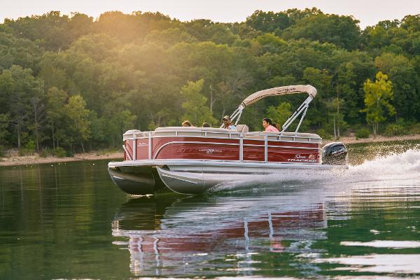 Slide: The Image of Sun Tracker Party Barge 20 DLX 2025 - 50