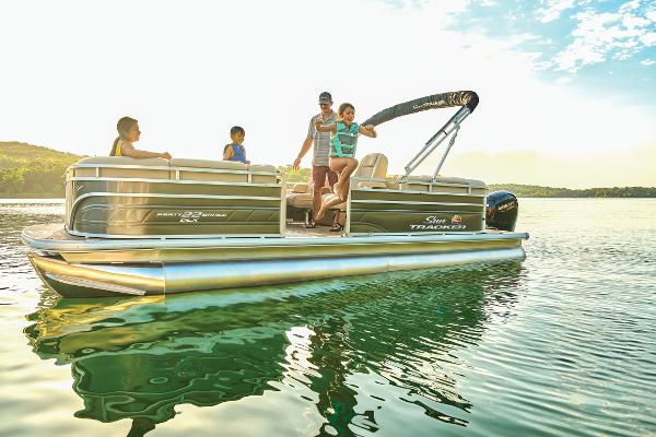 Slide: The Image of Sun Tracker Party Barge 22 DLX 2025 - 56