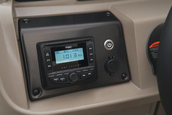 Slide: The Image of Sun Tracker Party Barge 22 RF XP3 2025 - 38
