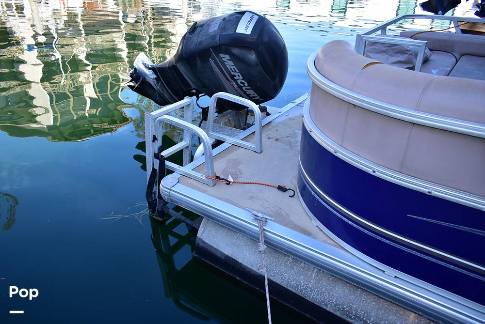 Slide: The Image of Sun Tracker Party Barge 24 DLX 2014 - 15175217