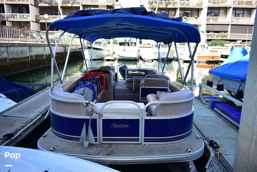 Slide: The Image of Sun Tracker Party Barge 24 DLX 2014 - 15175218