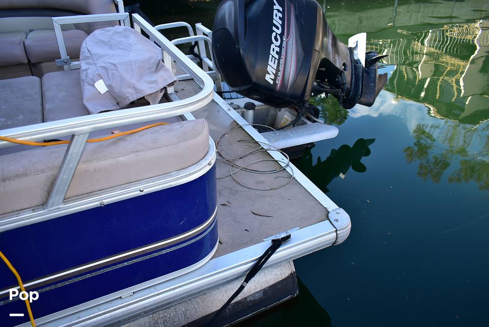 Slide: The Image of Sun Tracker Party Barge 24 DLX 2014 - 15175226
